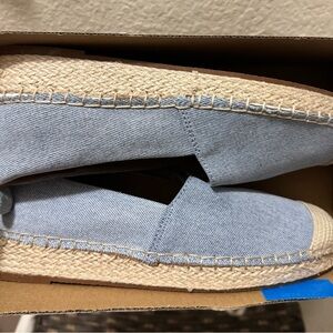 New Magellan Outdoors Denim Espadrille in Navy and Tan